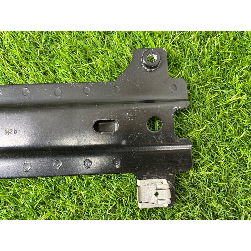 Кронштейн передньої панелі (кузов и элементы) Mercedes-Benz EQB 350 X243 2022 A2436205200