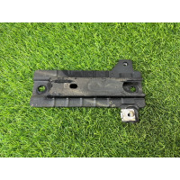 Кронштейн передней панели