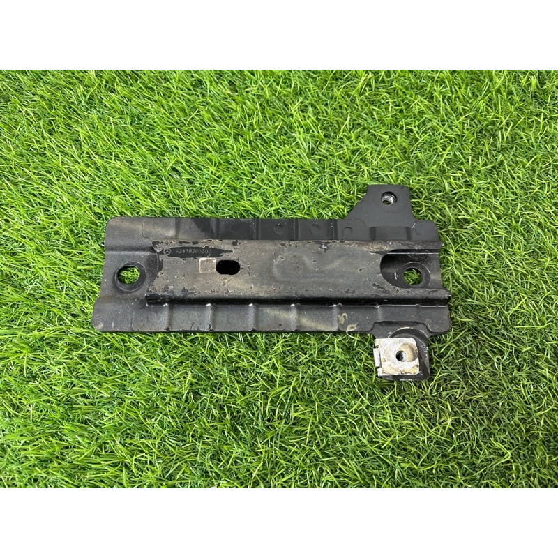 Кронштейн передньої панелі (кузов и элементы) Mercedes-Benz EQB 350 X243 2022 A2436205300