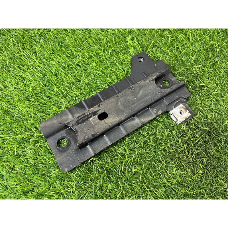 Кронштейн передньої панелі (кузов и элементы) Mercedes-Benz EQB 350 X243 2022 A2436205300