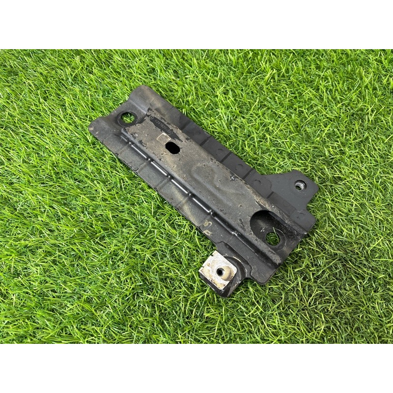 Кронштейн передньої панелі (кузов и элементы) Mercedes-Benz EQB 350 X243 2022 A2436205300