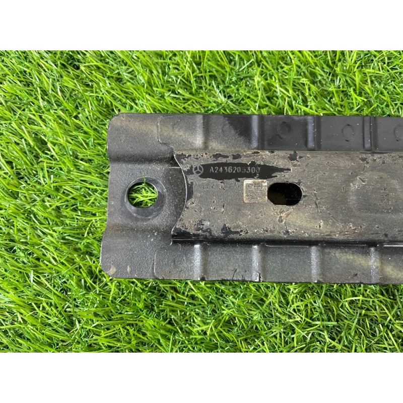 Кронштейн передньої панелі (кузов и элементы) Mercedes-Benz EQB 350 X243 2022 A2436205300