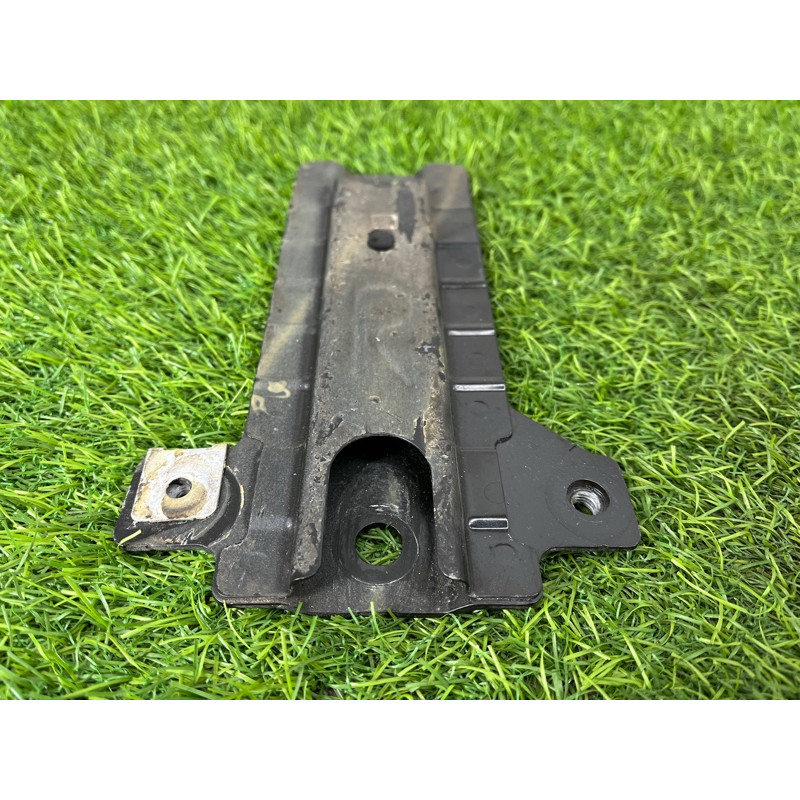 Кронштейн передньої панелі (кузов и элементы) Mercedes-Benz EQB 350 X243 2022 A2436205300