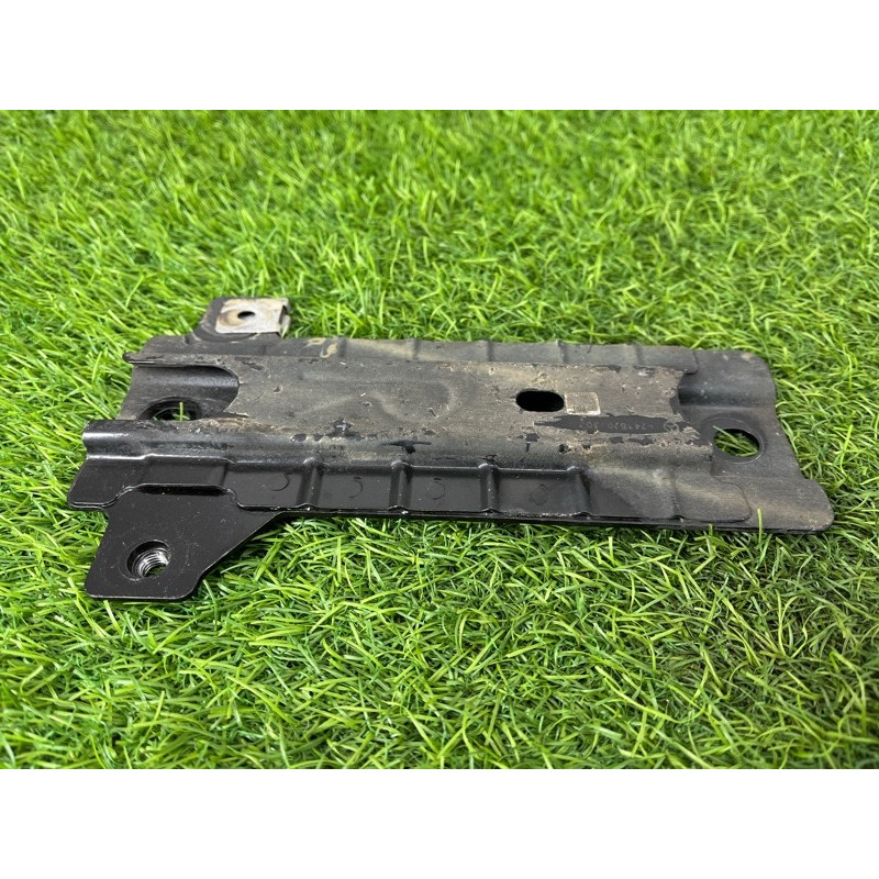 Кронштейн передньої панелі (кузов и элементы) Mercedes-Benz EQB 350 X243 2022 A2436205300