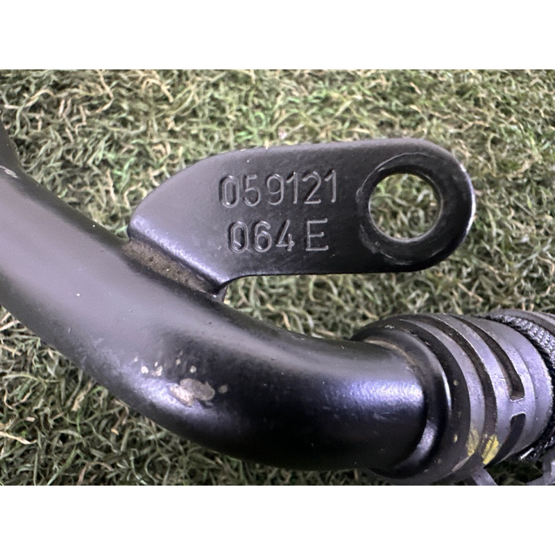 Трубка системи охолодження (система охолодження) Volkswagen Touareg NF 2012 3.0 TDI 059121064E