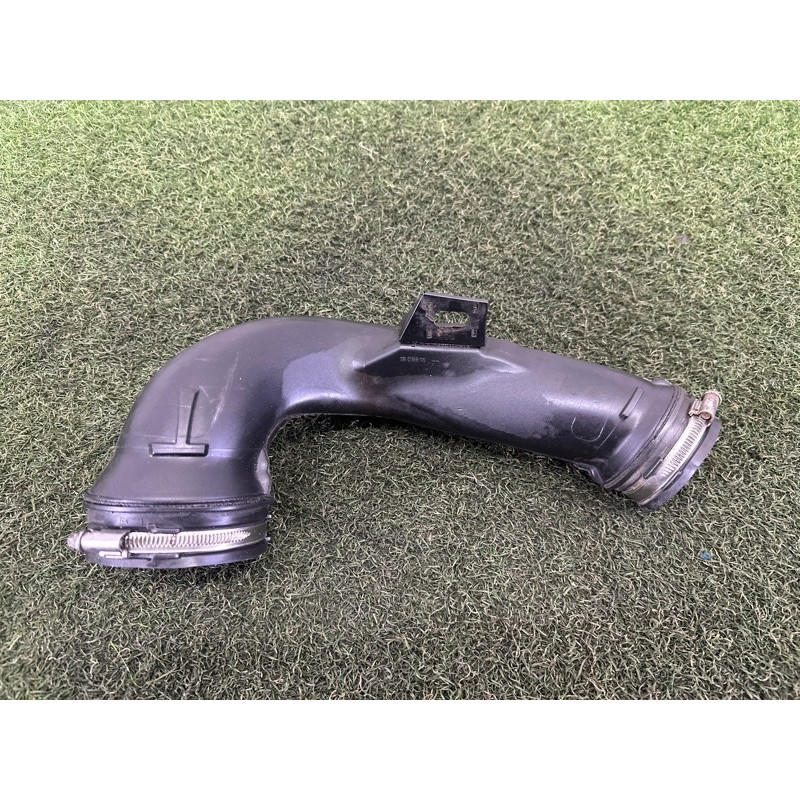 Патрубок воздушного фильтра (впускная система) LAND ROVER RANGE ROVER Sport L494 2016 3.0 Diesel LR078392