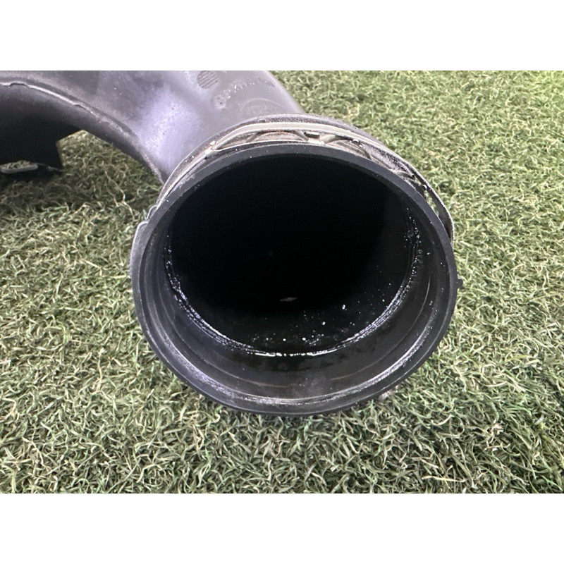 Патрубок воздушного фильтра (впускная система) LAND ROVER RANGE ROVER Sport L494 2016 3.0 Diesel LR078392