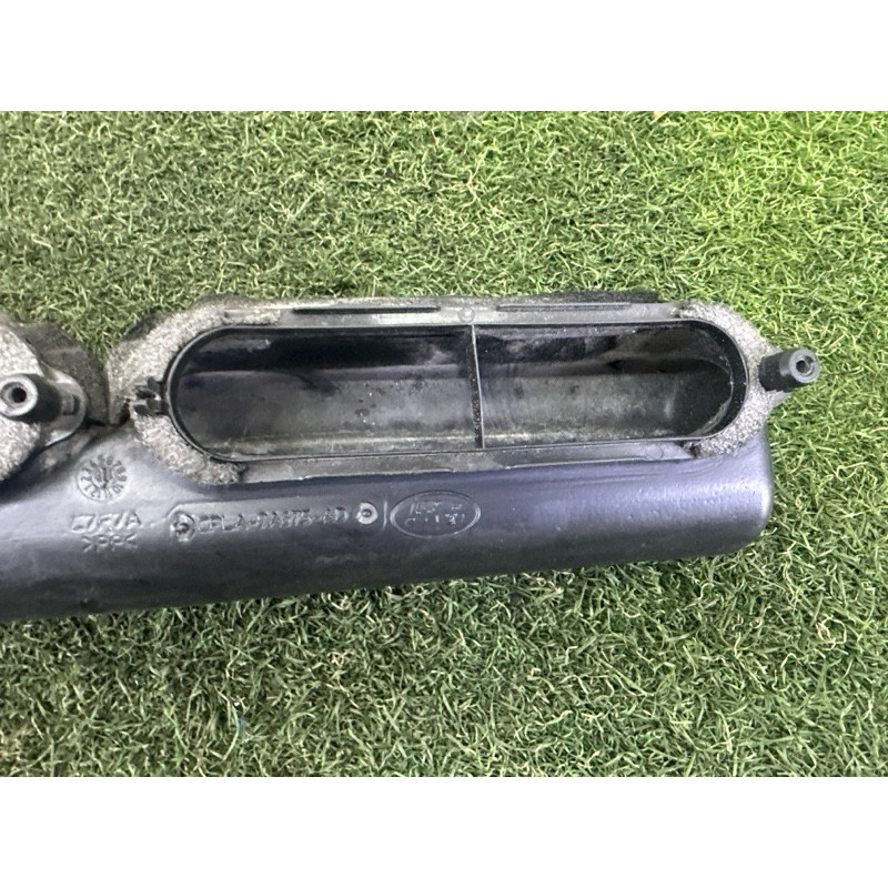 Патрубок повітряного фільтра (впускная система) LAND ROVER RANGE ROVER Sport L494 2016 3.0 Diesel LR049314