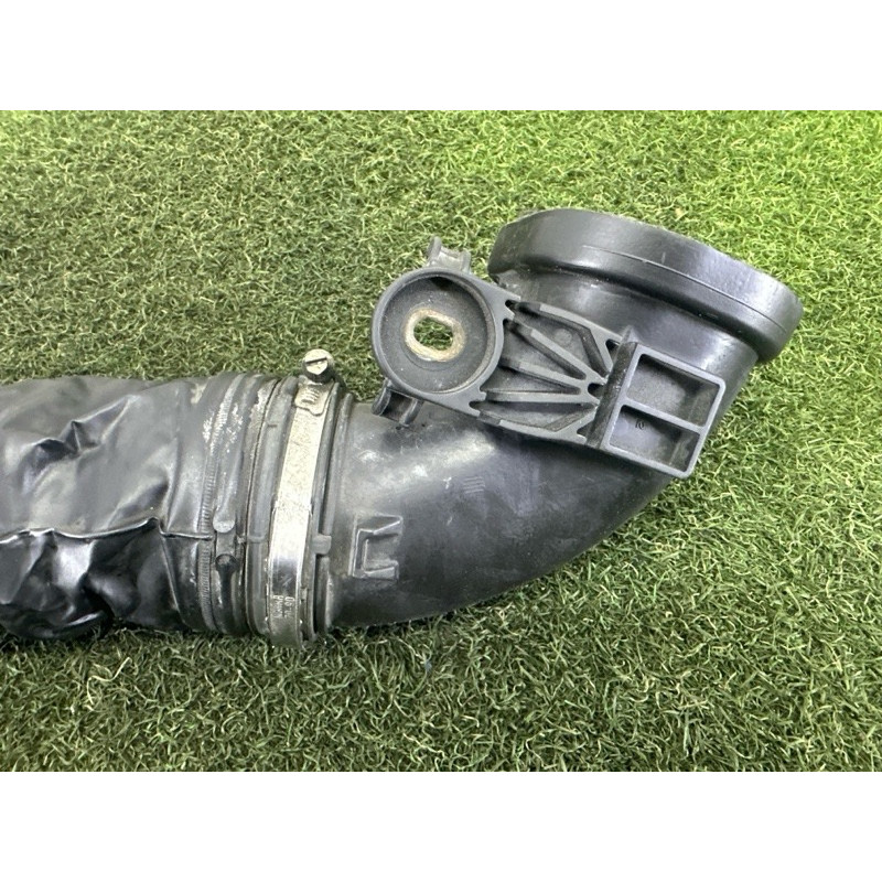 Патрубок повітряного фільтра (впускная система) LAND ROVER RANGE ROVER Sport L494 2016 3.0 Diesel LR049314