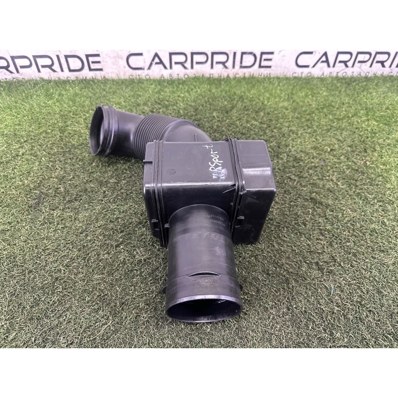 Патрубок повітряного фільтра (впускная система) LAND ROVER RANGE ROVER Sport L494 2016 3.0 Diesel LR062830