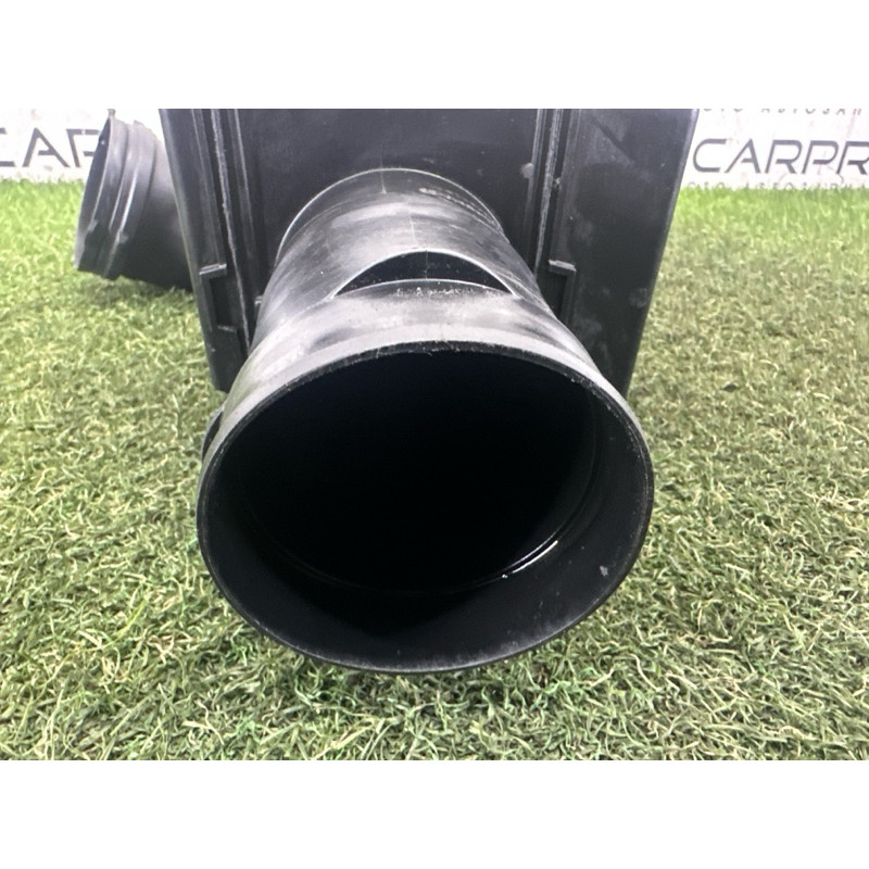 Патрубок повітряного фільтра (впускная система) LAND ROVER RANGE ROVER Sport L494 2016 3.0 Diesel LR062830