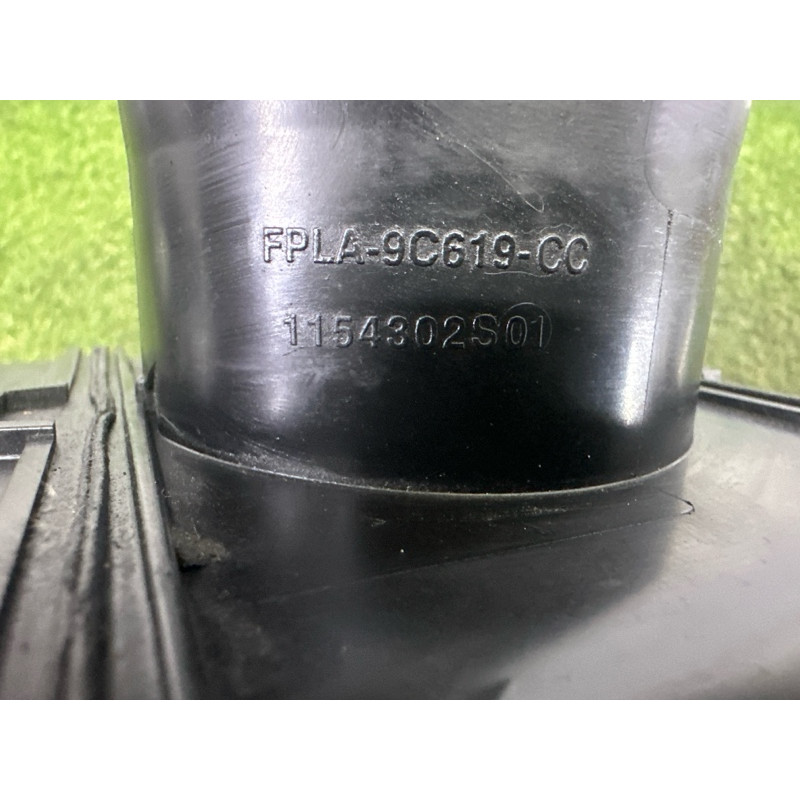 Патрубок повітряного фільтра (впускная система) LAND ROVER RANGE ROVER Sport L494 2016 3.0 Diesel LR062830