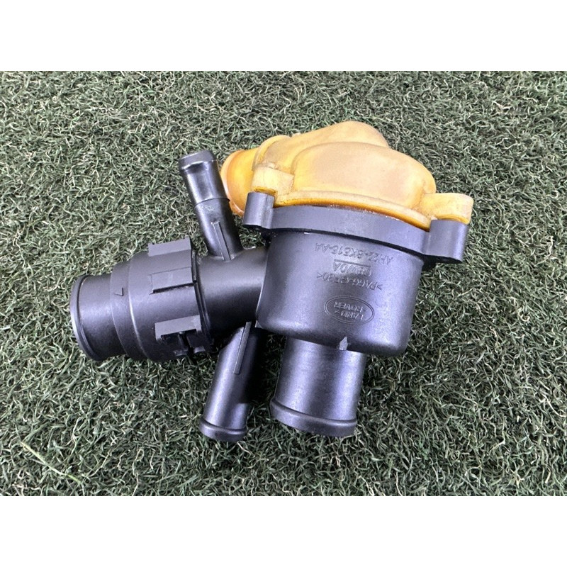 Корпус термостата (система охлаждения) LAND ROVER RANGE ROVER Sport L494 2016 3.0 Diesel LR079608