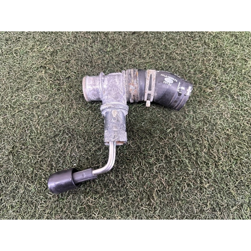 Фланець системи охолодження (система охлаждения) LAND ROVER RANGE ROVER Sport L494 2016 3.0 Diesel LR038158