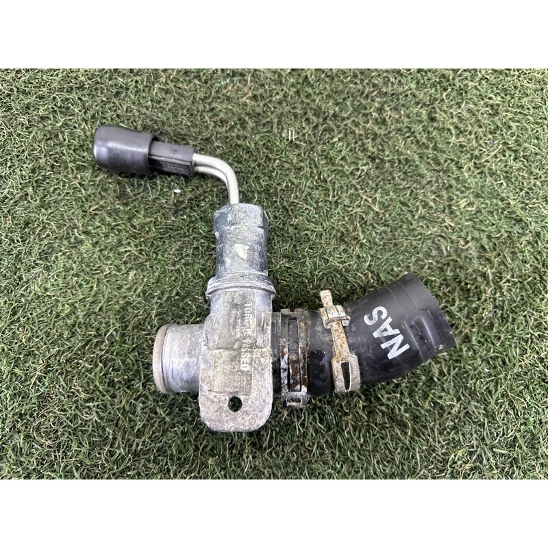 Фланець системи охолодження (система охлаждения) LAND ROVER RANGE ROVER Sport L494 2016 3.0 Diesel LR038158