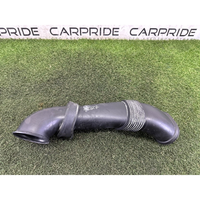 Патрубок воздушного фильтра (впускная система) AUDI Q7 4L 2011 3.0 TFSi 7L6129609C