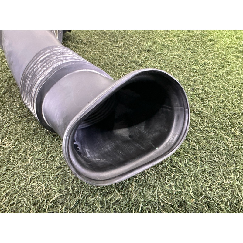 Патрубок воздушного фильтра (впускная система) AUDI Q7 4L 2011 3.0 TFSi 7L6129609C