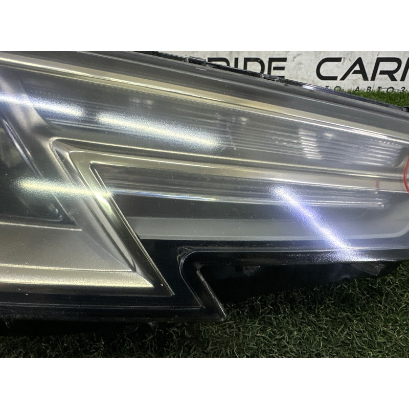 Фара (оптика) AUDI A4 B9 2017 2.0 TFSI 8W0941044B