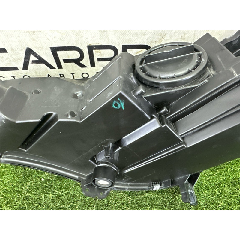 Фара (оптика) AUDI A4 B9 2017 2.0 TFSI 8W0941044B