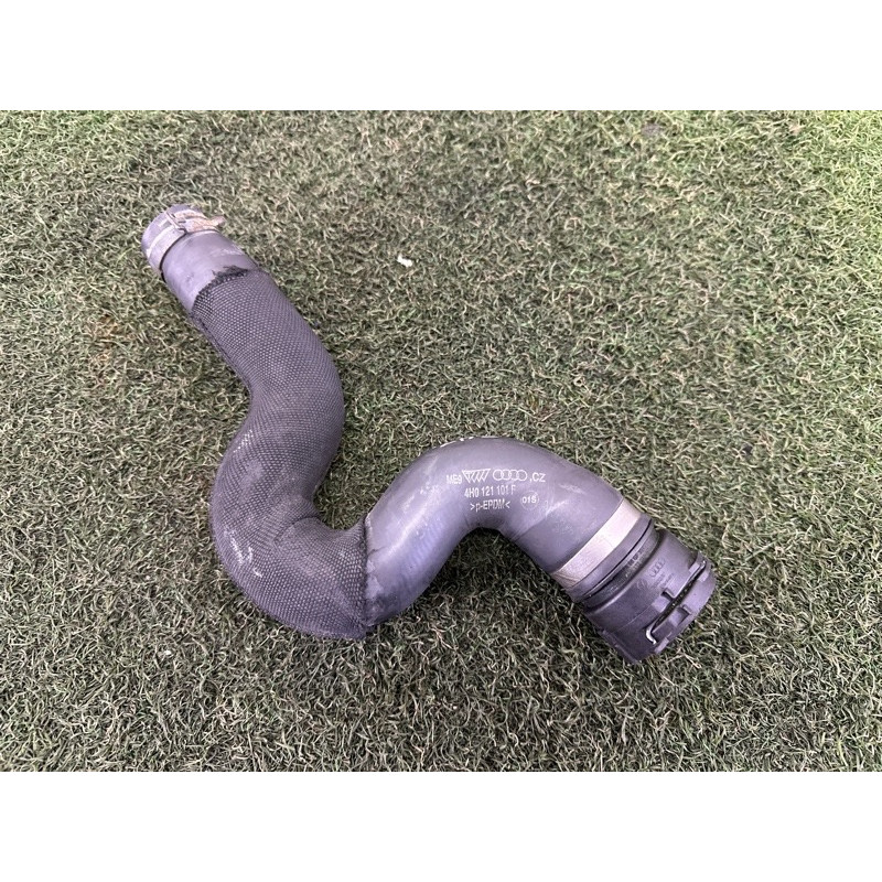 Шланг (система охолодження) AUDI A8 D4 2011 4.2 CDRA 4H0121101F