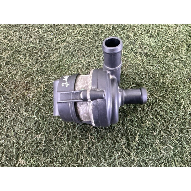 Помпа електрична (электрика) LAND ROVER RANGE ROVER Sport L494 2016 3.0 Diesel LR088318