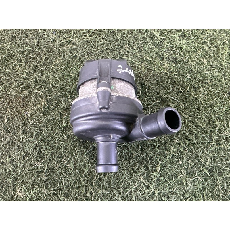 Помпа електрична (электрика) LAND ROVER RANGE ROVER Sport L494 2016 3.0 Diesel LR088318