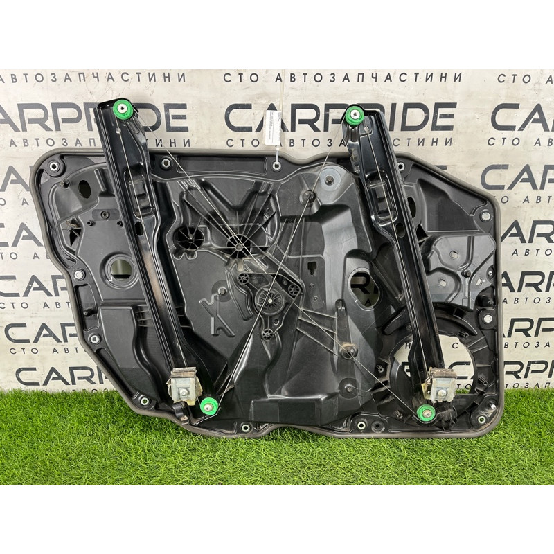 Механизм стеклоподъемника (кузов и элементы) Volkswagen Touareg II NF 2013 3.0 TDI 7P6837462B