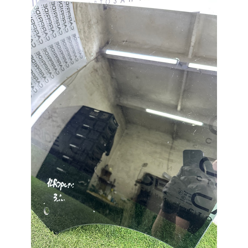 Скло (кузов и элементы) LAND ROVER RANGE ROVER Sport L494 2016 3.0 Diesel LR043954