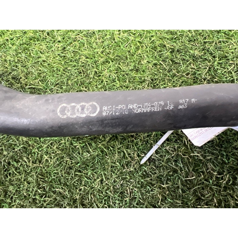 Трубка вентиляції картерових газів (двигун та елементи) AUDI A8 D4 2011 4.2 CDRA 079133817M