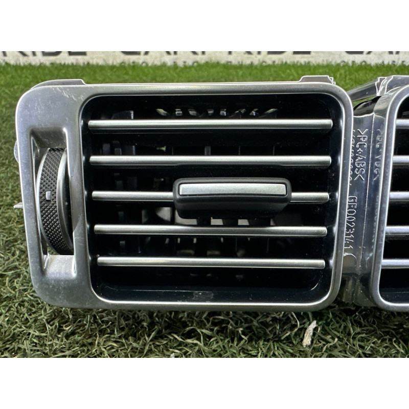 Дефлектор воздуховода (салон) LAND ROVER Range Rover L405 2016 5.0 LR048782