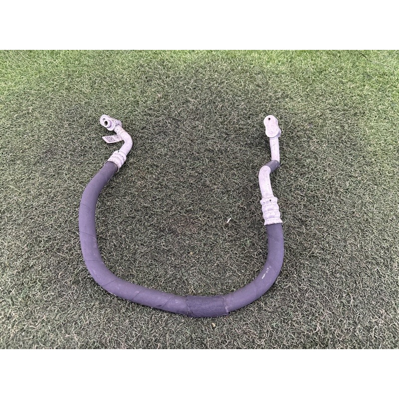 Трубка кондиционера (отопление и кондиционирование) AUDI A4 B8 2013 2.0 TFSI 8T0260701N