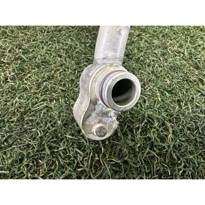 Трубка кондиционера (отопление и кондиционирование) AUDI A4 B8 2013 2.0 TFSI 8T0260701N