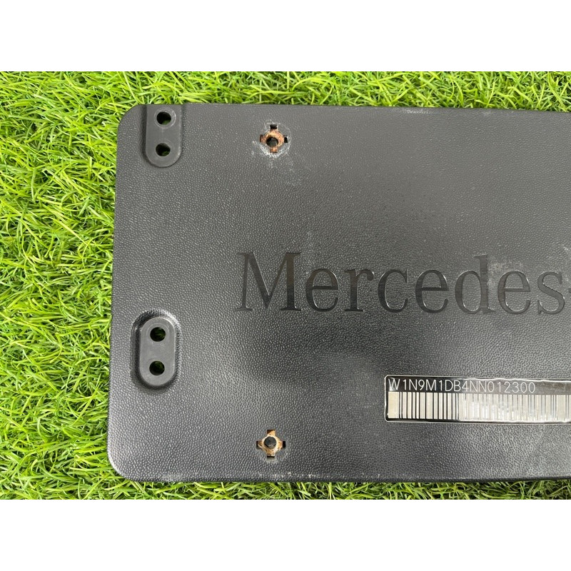 Площадка номерного знака (кузов и элементы) Mercedes-Benz EQB 350 X243 2022 A0008103700