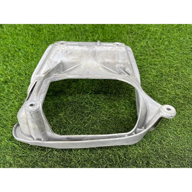 Кронштейн торпедо (салон) Mercedes-Benz EQB 350 X243 2022 A2476808200
