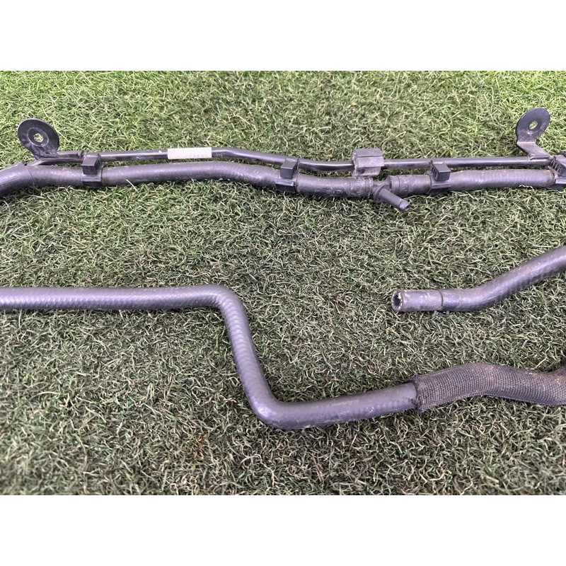 Трубка системи охолодження (система охолодження) Volkswagen Touareg NF 2013 3.0 Hybrid 7P6122447AJ