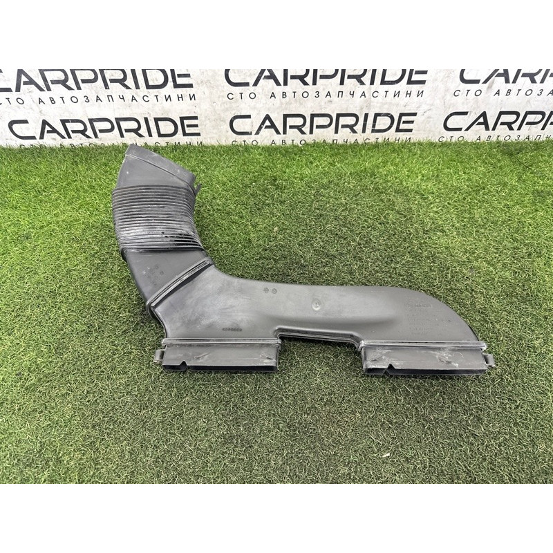 Повітрозабірник (подача палива) BMW 3-series E90 2010 3.0 N54 13717541737