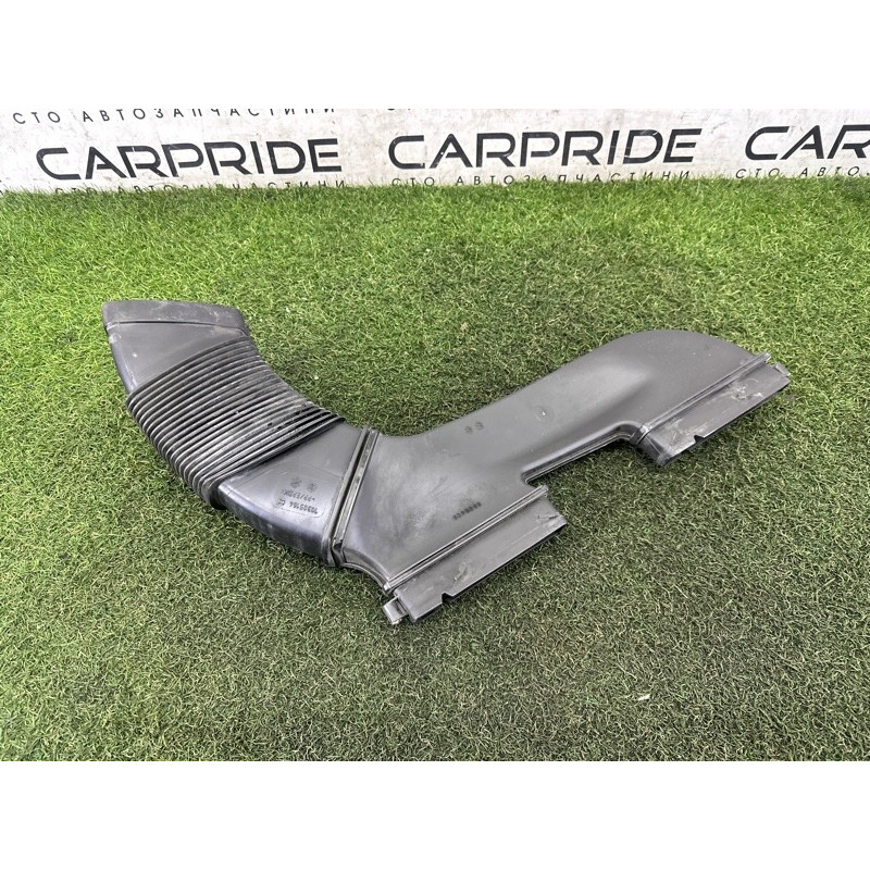 Повітрозабірник (подача палива) BMW 3-series E90 2010 3.0 N54 13717541737