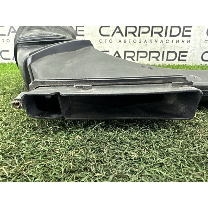 Повітрозабірник (подача палива) BMW 3-series E90 2010 3.0 N54 13717541737