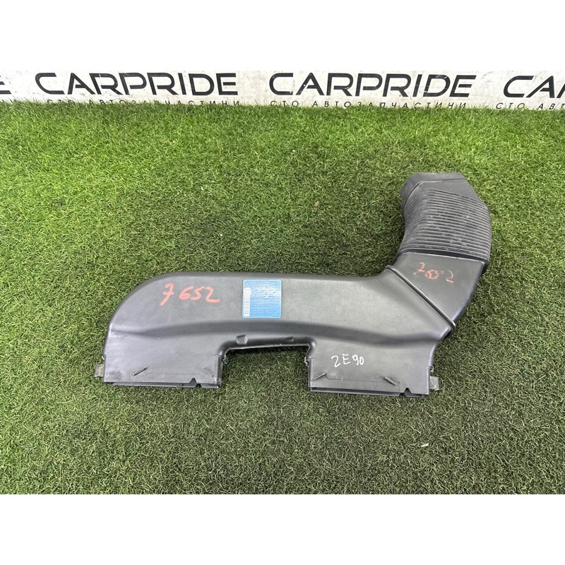 Повітрозабірник (подача палива) BMW 3-series E90 2010 3.0 N54 13717541737