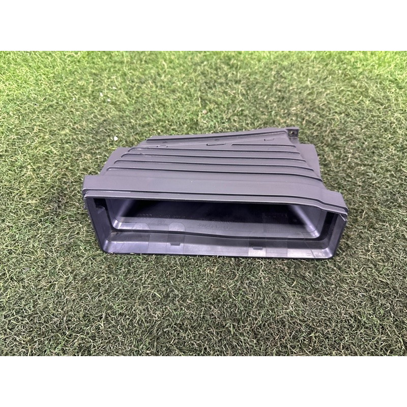 Повітрозабірник (подача палива) AUDI A8 D4 2011 4.2 CDRA 4H0129627P