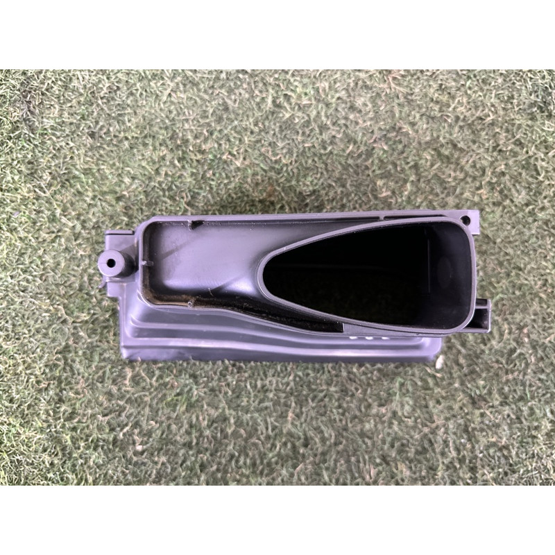 Повітрозабірник (подача палива) AUDI A8 D4 2011 4.2 CDRA 4H0129628AA