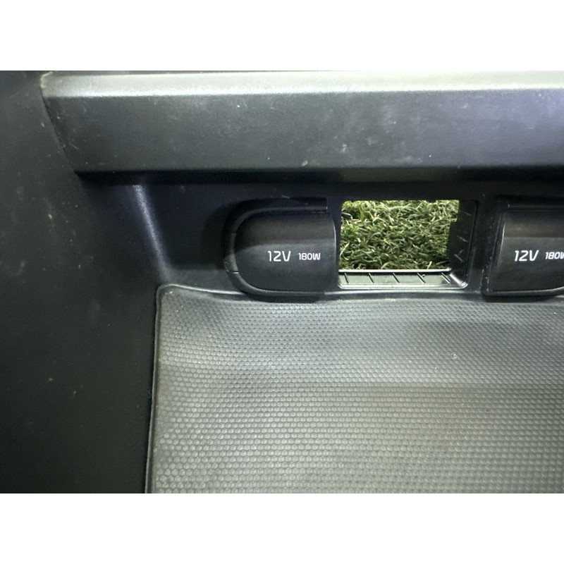 Центральная консоль (салон) KIA Soul 3 2022 2.0 84605K0180WK
