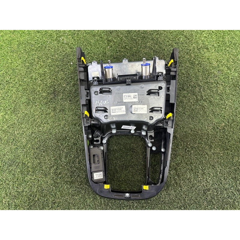 Центральная консоль (салон) KIA Soul 3 2022 2.0 84605K0180WK