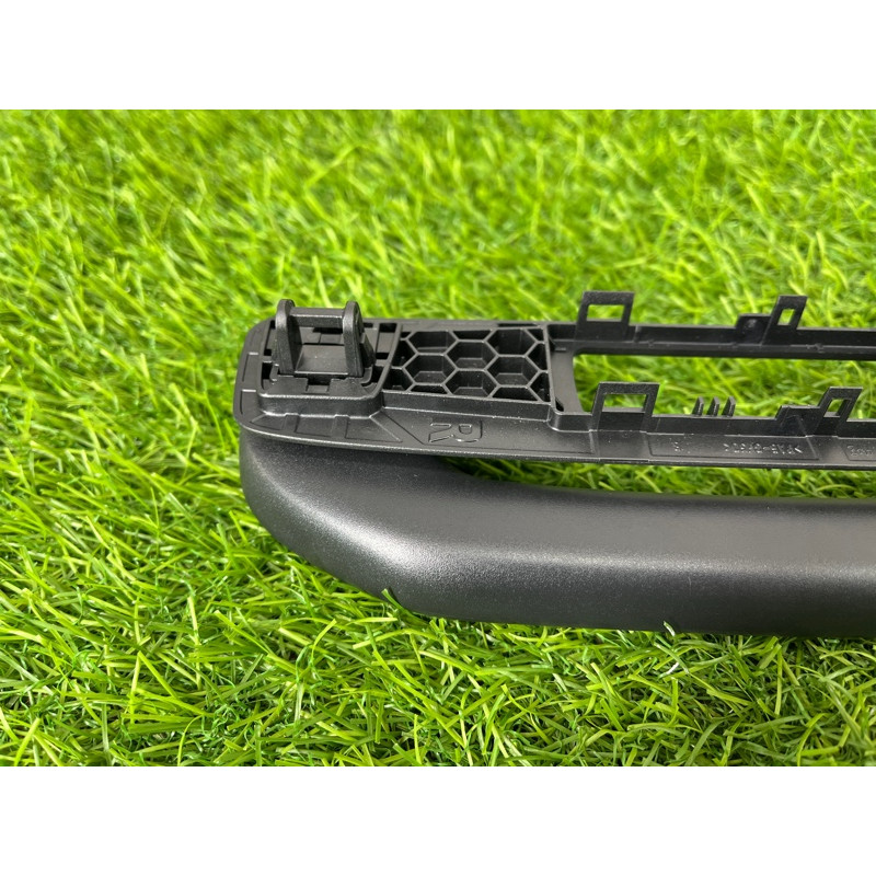 Ручка стелі (салон) Mercedes-Benz EQB 350 X243 2022 A16681006549051