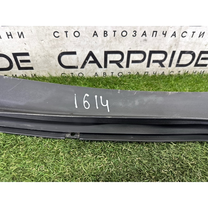 Жабо (кузов і елементи) AUDI Q5 8R 2012 3.2 8R181940301C