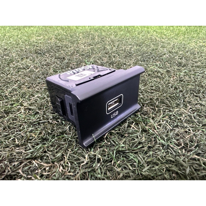 Гніздо USB/AUX (электрика) KIA Soul 3 2022 2.0 96120K0110