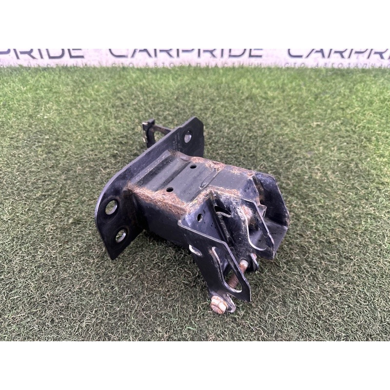 Кронштейн усилителя бампера (скло та дзеркала) AUDI Q7 4L 2011 3.0 TFSi 4L0807134C