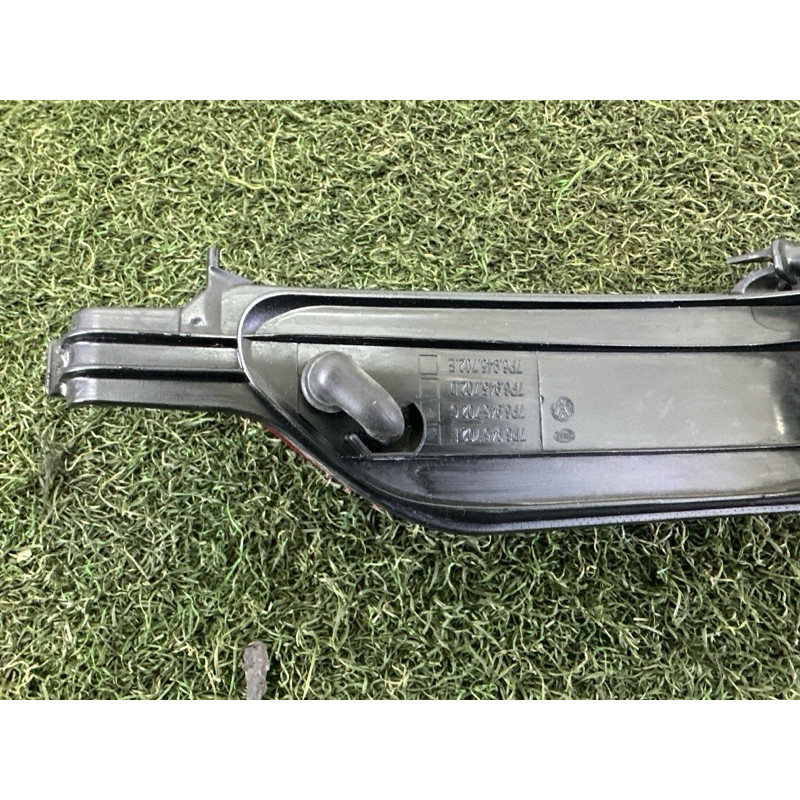 Катафот бампера (кузов и элементы) Volkswagen Touareg NF 2013 3.6 7P6945702C
