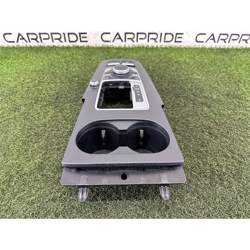 Накладка центральної консолі (салон) AUDI A3 8V 2016 1.8 CNSB 8V0919614P