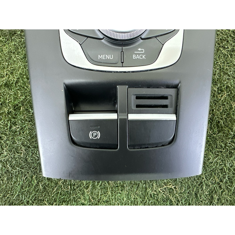 Накладка центральної консолі (салон) AUDI A3 8V 2016 1.8 CNSB 8V0919614P